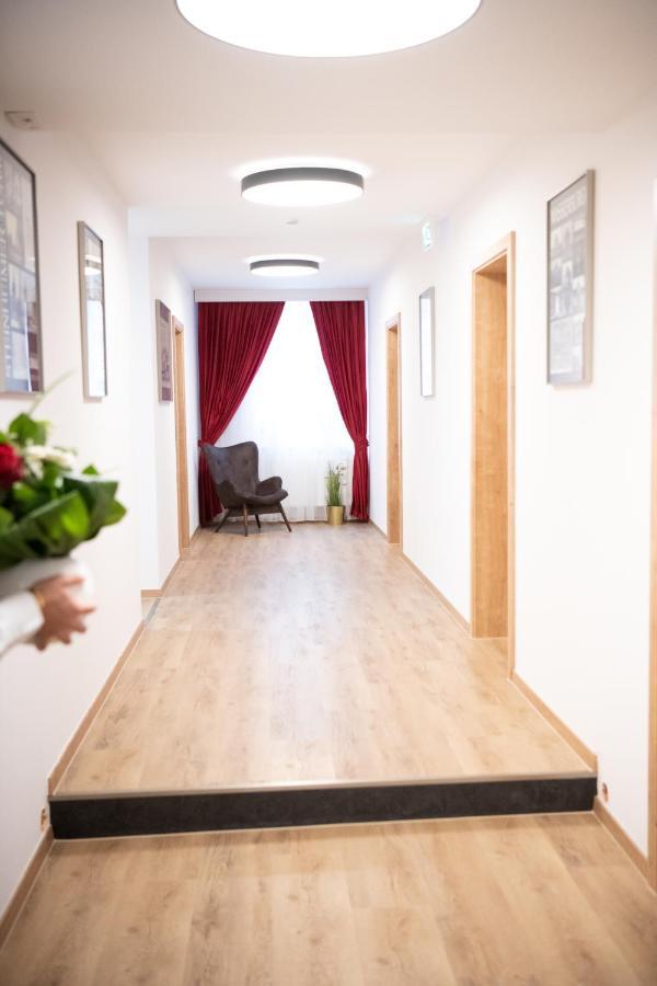 Hotel Zu Den Drei Kronen Seligenstadt Zewnętrze zdjęcie