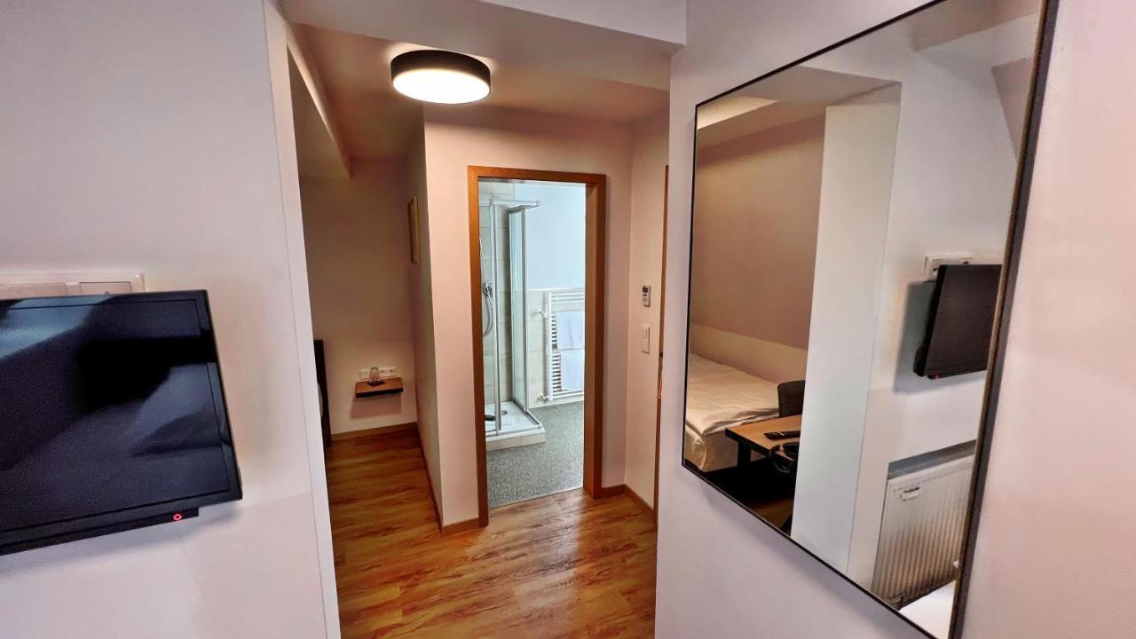 Hotel Zu Den Drei Kronen Seligenstadt Zewnętrze zdjęcie