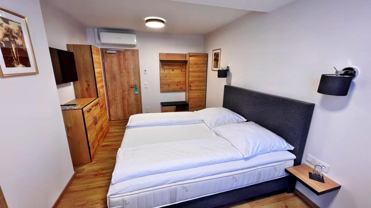 Hotel Zu Den Drei Kronen Seligenstadt Zewnętrze zdjęcie