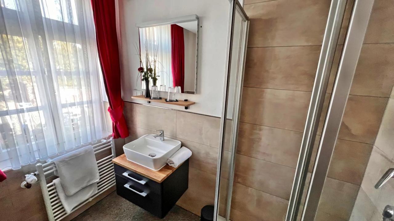 Hotel Zu Den Drei Kronen Seligenstadt Zewnętrze zdjęcie