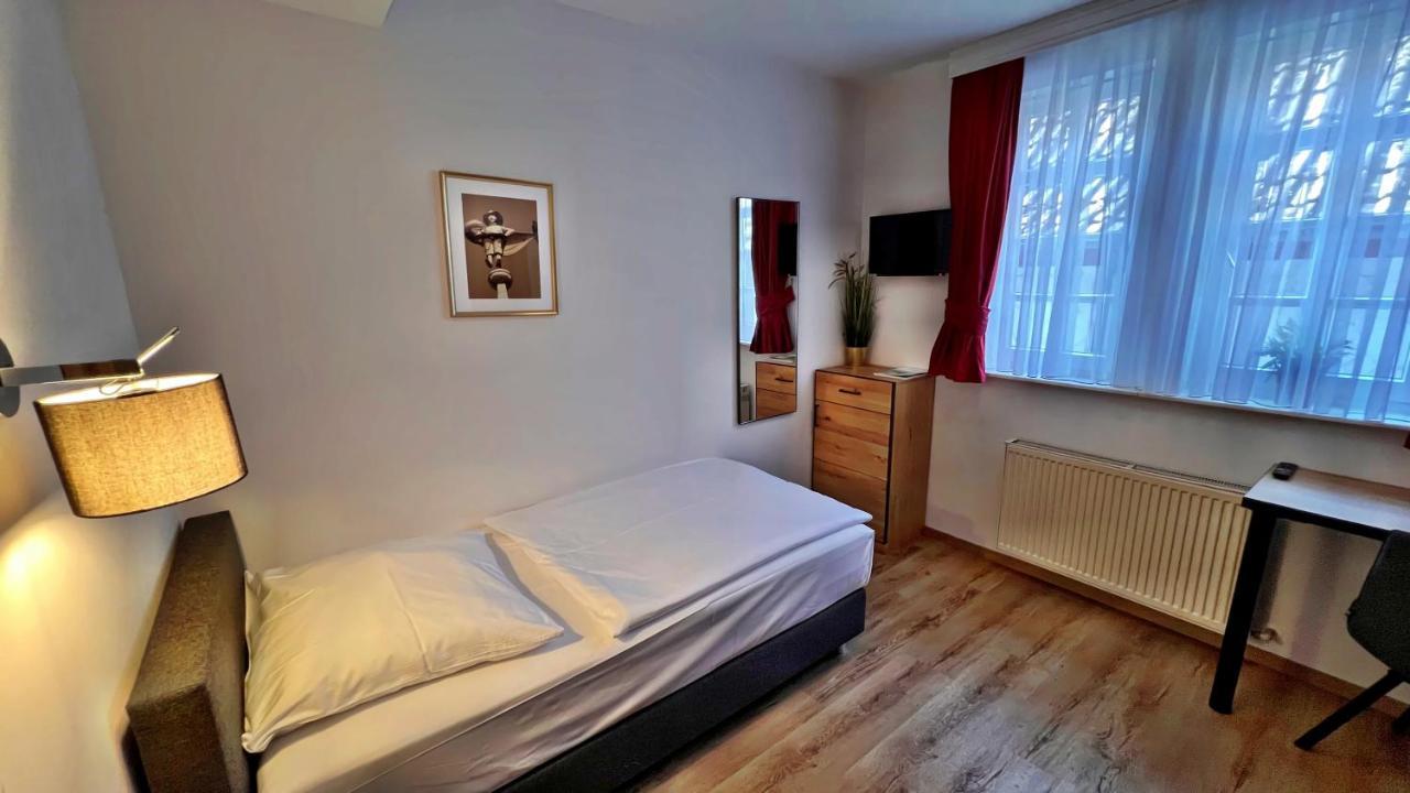Hotel Zu Den Drei Kronen Seligenstadt Zewnętrze zdjęcie