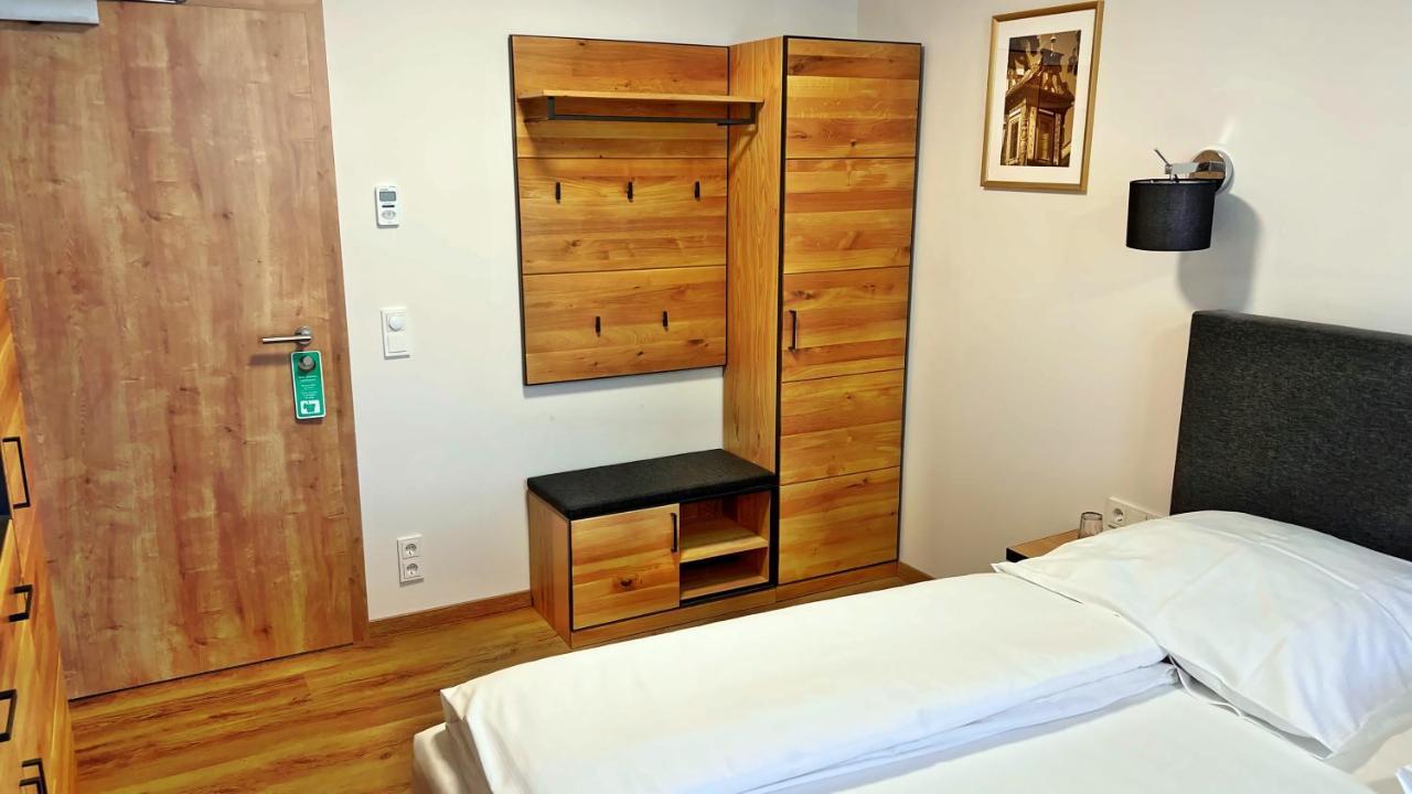 Hotel Zu Den Drei Kronen Seligenstadt Zewnętrze zdjęcie
