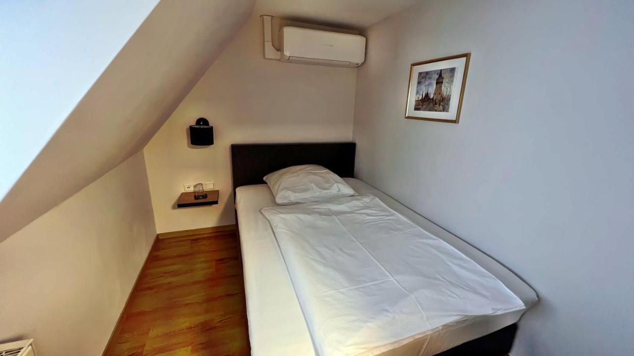 Hotel Zu Den Drei Kronen Seligenstadt Zewnętrze zdjęcie