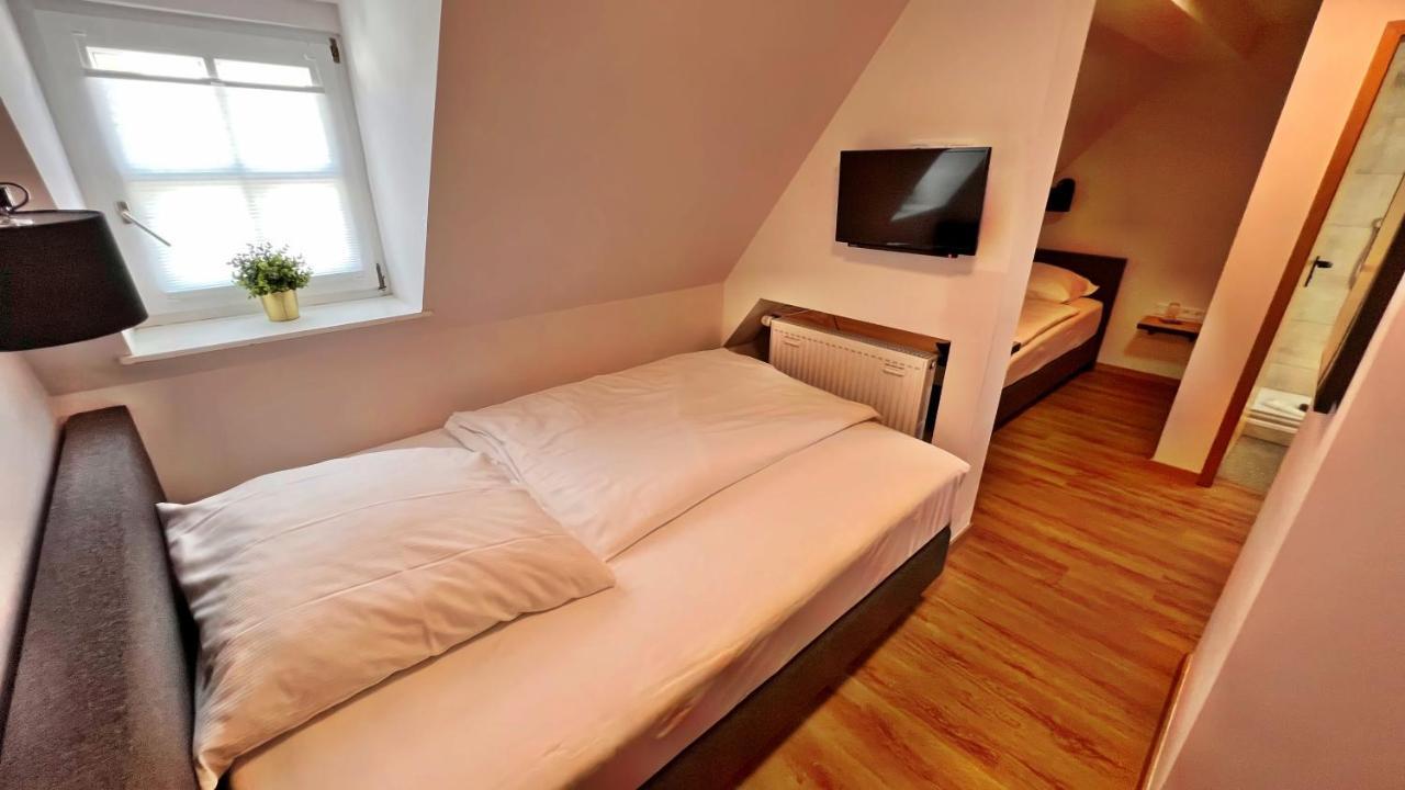 Hotel Zu Den Drei Kronen Seligenstadt Zewnętrze zdjęcie