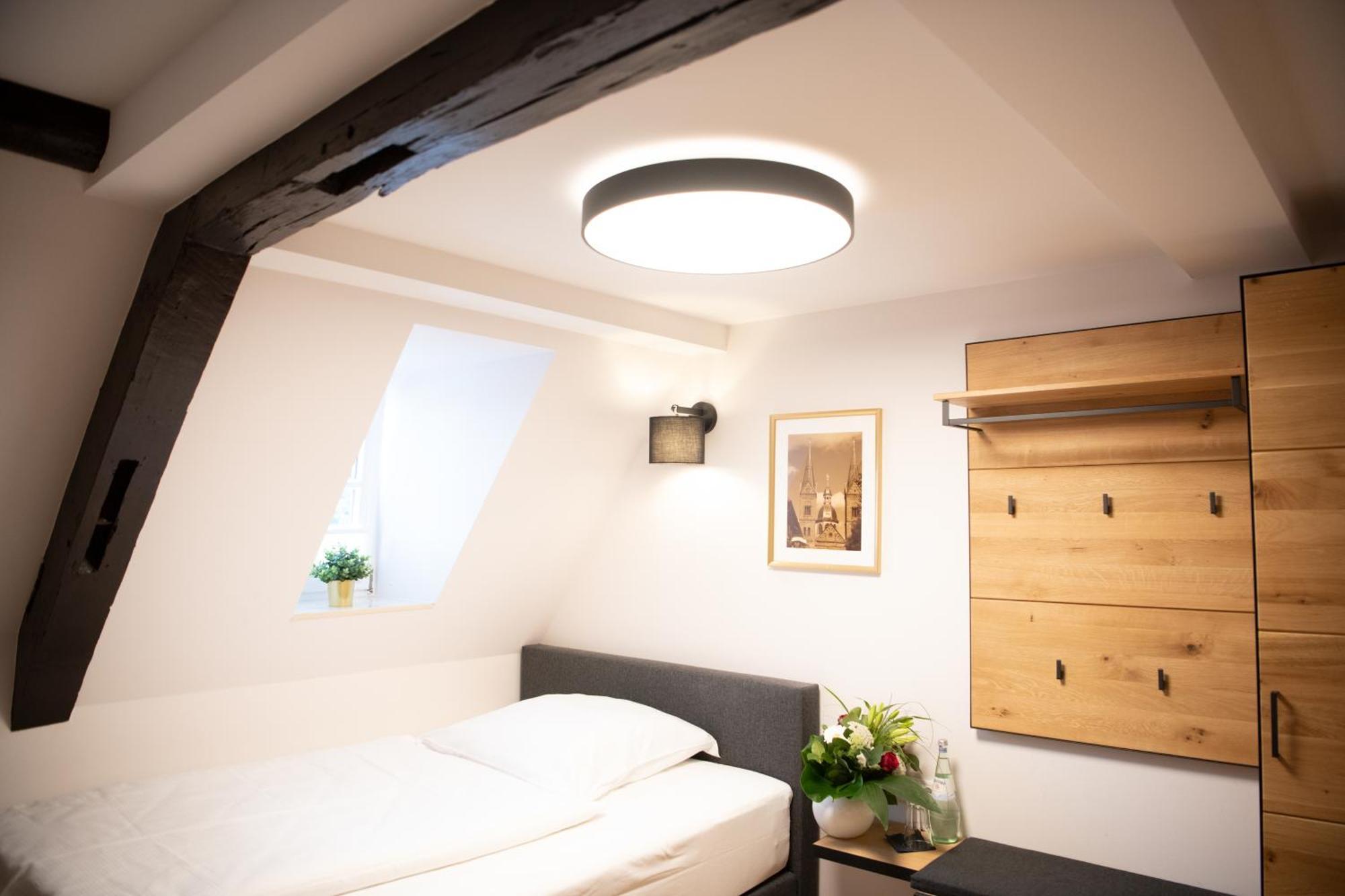 Hotel Zu Den Drei Kronen Seligenstadt Zewnętrze zdjęcie