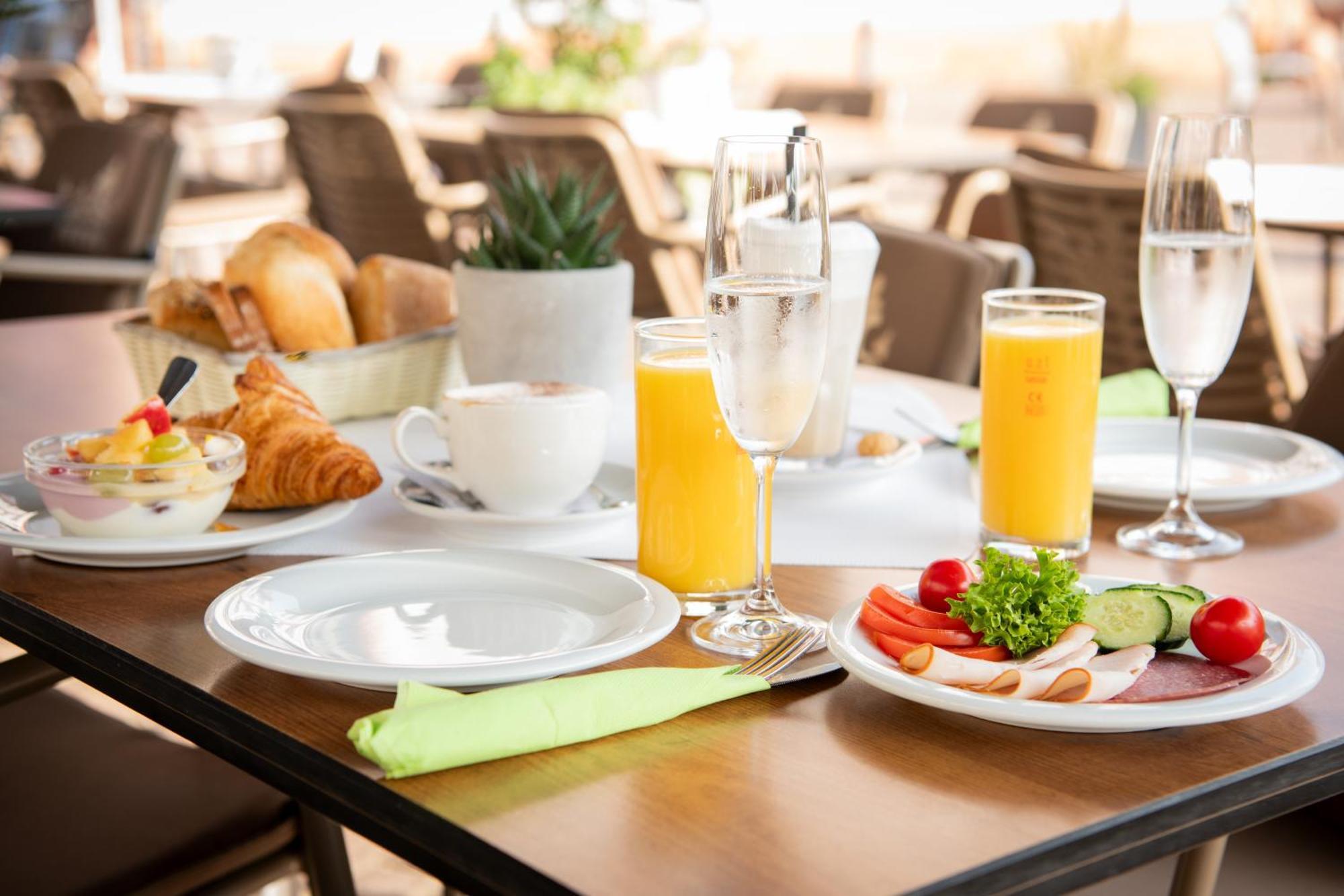 Hotel Zu Den Drei Kronen Seligenstadt Zewnętrze zdjęcie