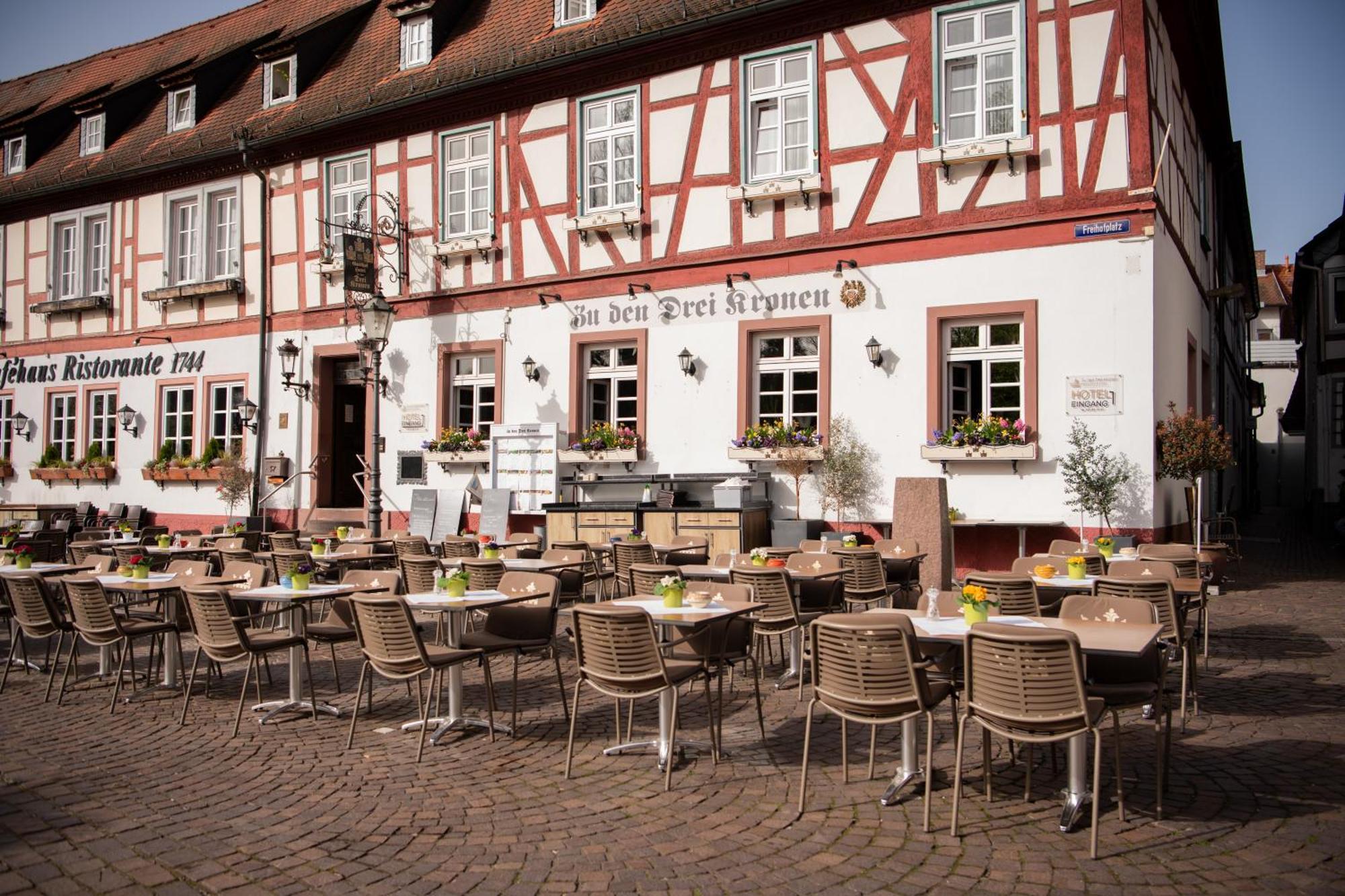Hotel Zu Den Drei Kronen Seligenstadt Zewnętrze zdjęcie